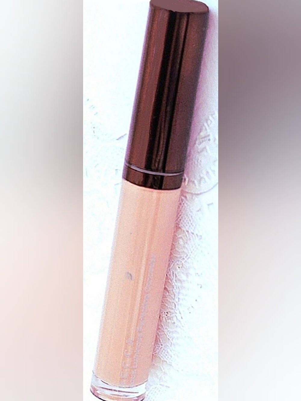 BECCA AQUA LUMINOUS LIQUID CONCEALER PORCELAINE FAIR TO LIGHT FULL SIZE NEW